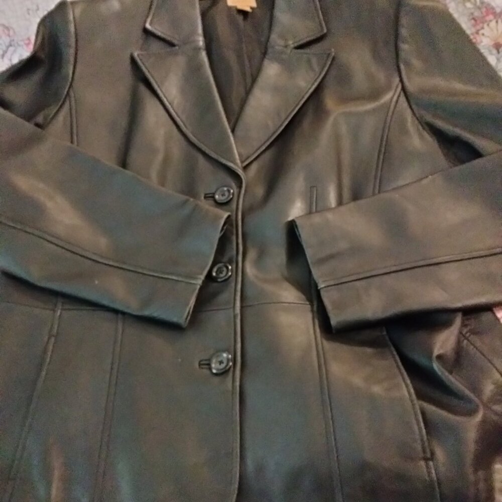 Black leather jacket. XL.